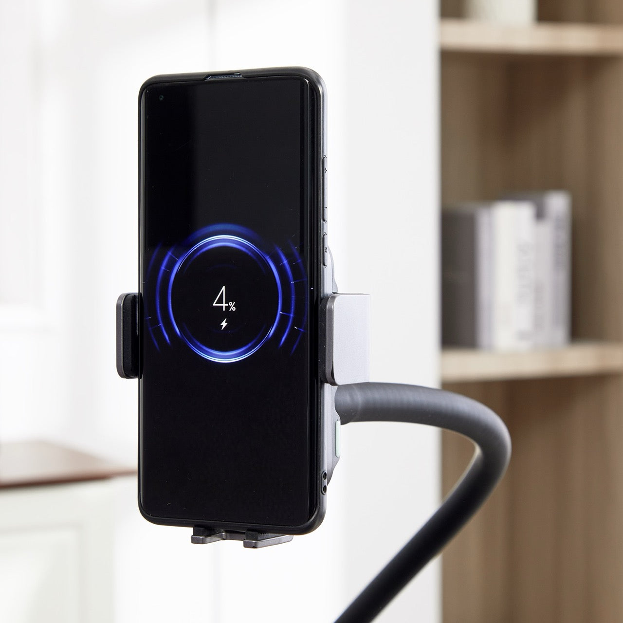 Elvara Dumonde elektromos dönthető fotel hintázó, forgó és vezeték nélküli töltési funkcióval