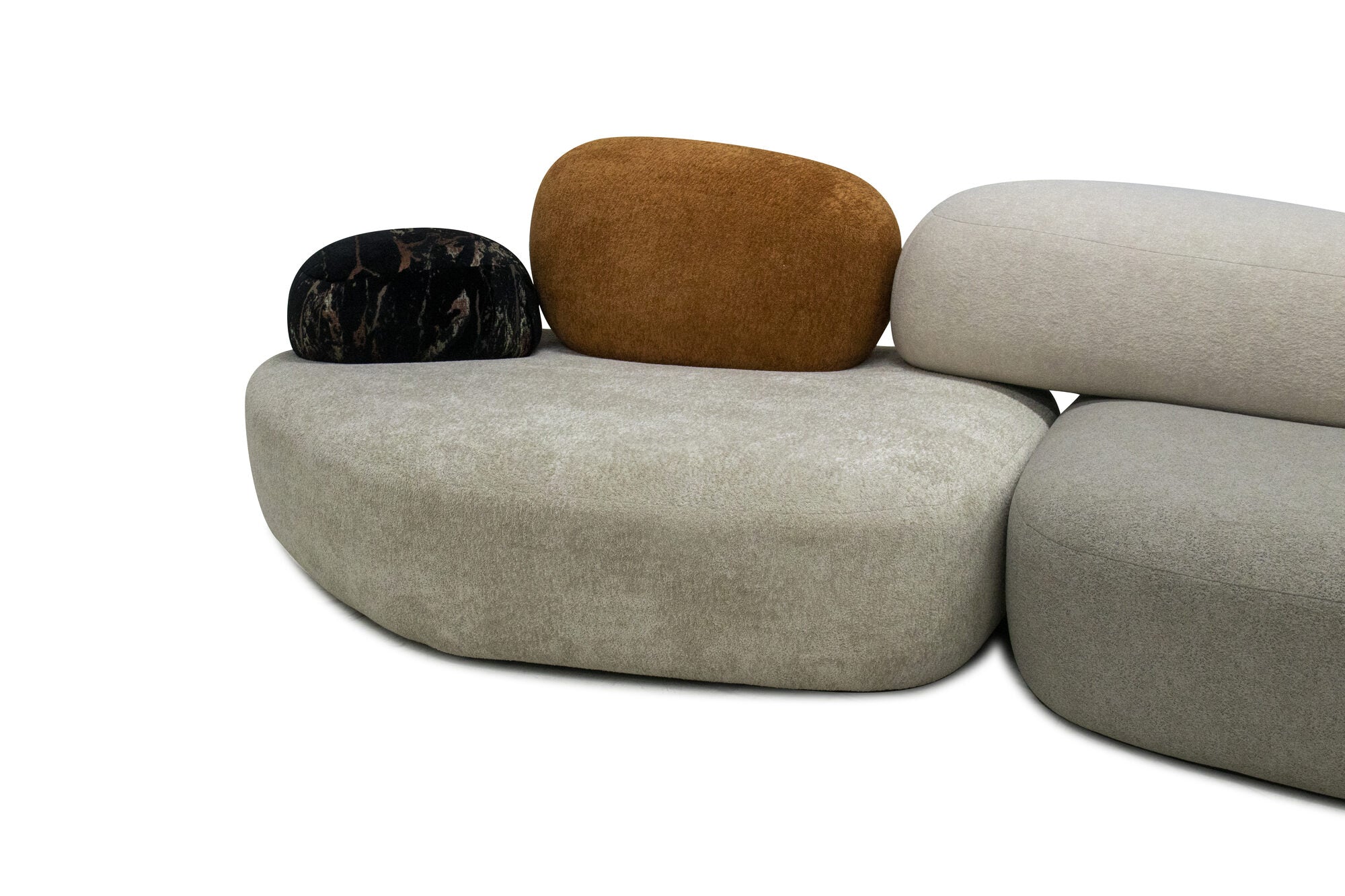 Dumonde félkör alakú kanapé kényelmes HR Ambra hab ülőfelülettel 390x150 cm